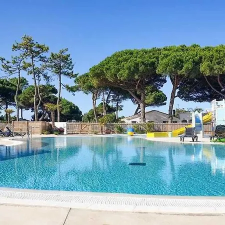 Parque de Campismo ZEcamping 4 étoiles sous les pins - Plage à 600 m - Piscine couverte 4*