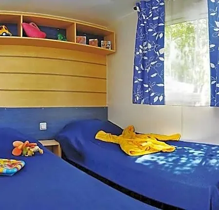 Camping Zecamping 4 Etoiles 600m Espace Aquatique Chiens Acceptes Animations 4*