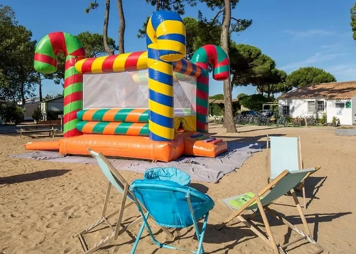Camping 4 étoiles - Parc Aquatique - Eeia0i Le Bois-Plage-en-Ré